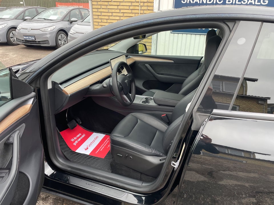 Tesla Model Y Long Range AWD 5d