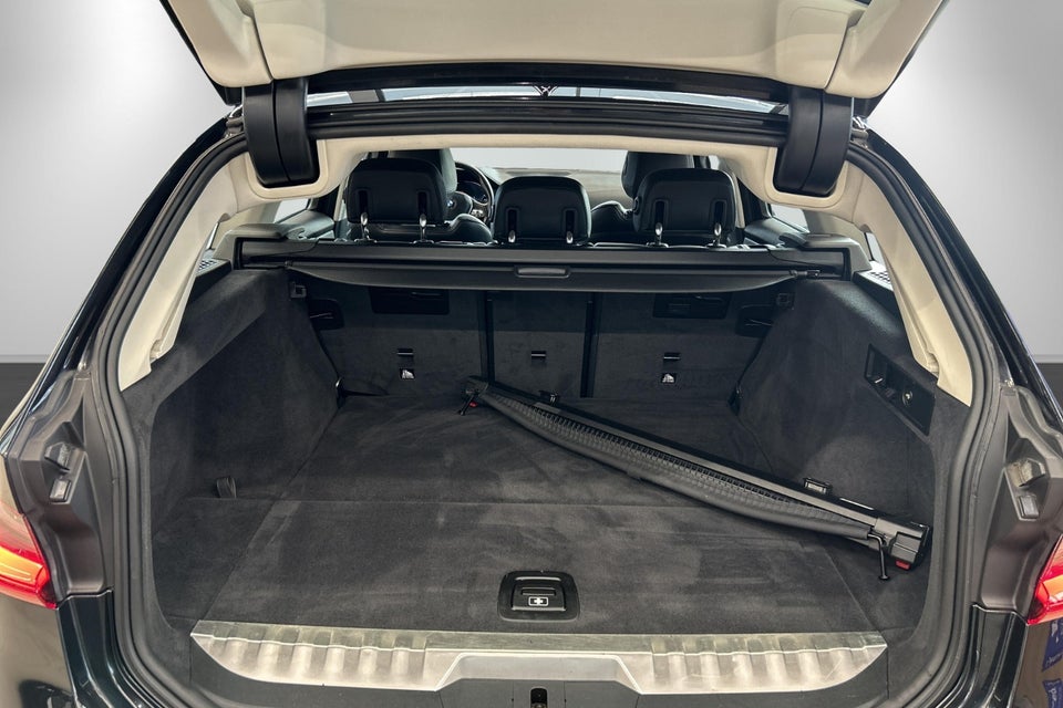 BMW 330e 2,0 Touring Sport Line aut. 5d