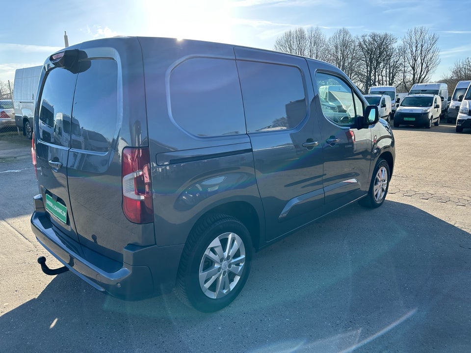 Peugeot Partner 1,5 BlueHDi 130 L1V1 Plus EAT8 Van