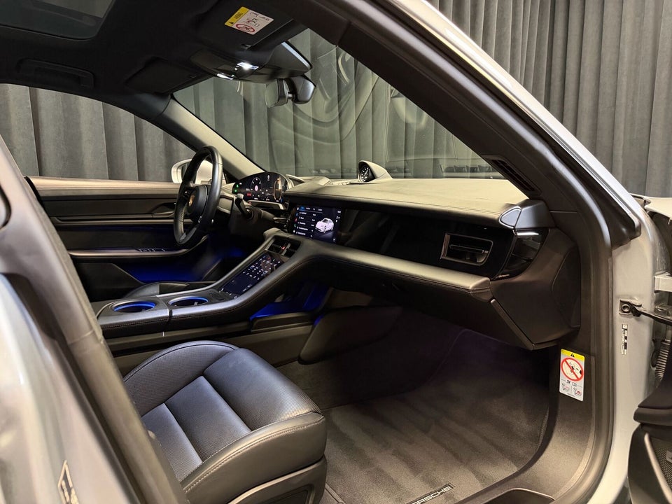 Porsche Taycan Performance+ 4d