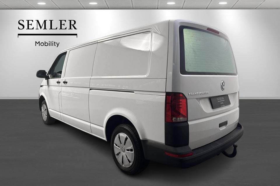 VW Transporter 2,0 TDi 110 Kassevogn lang