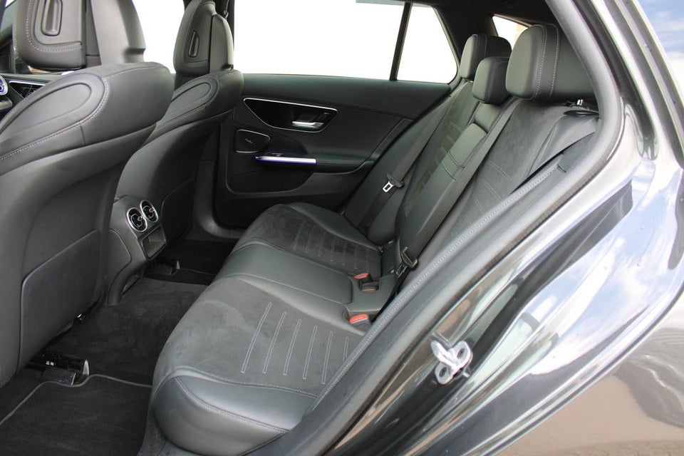 Mercedes C300 e 2,0 AMG Line stc. aut. 5d