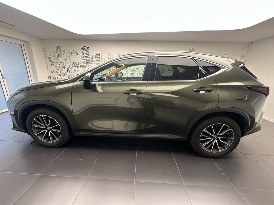 Lexus NX450h+ 2,5 Executive aut. AWD 5d