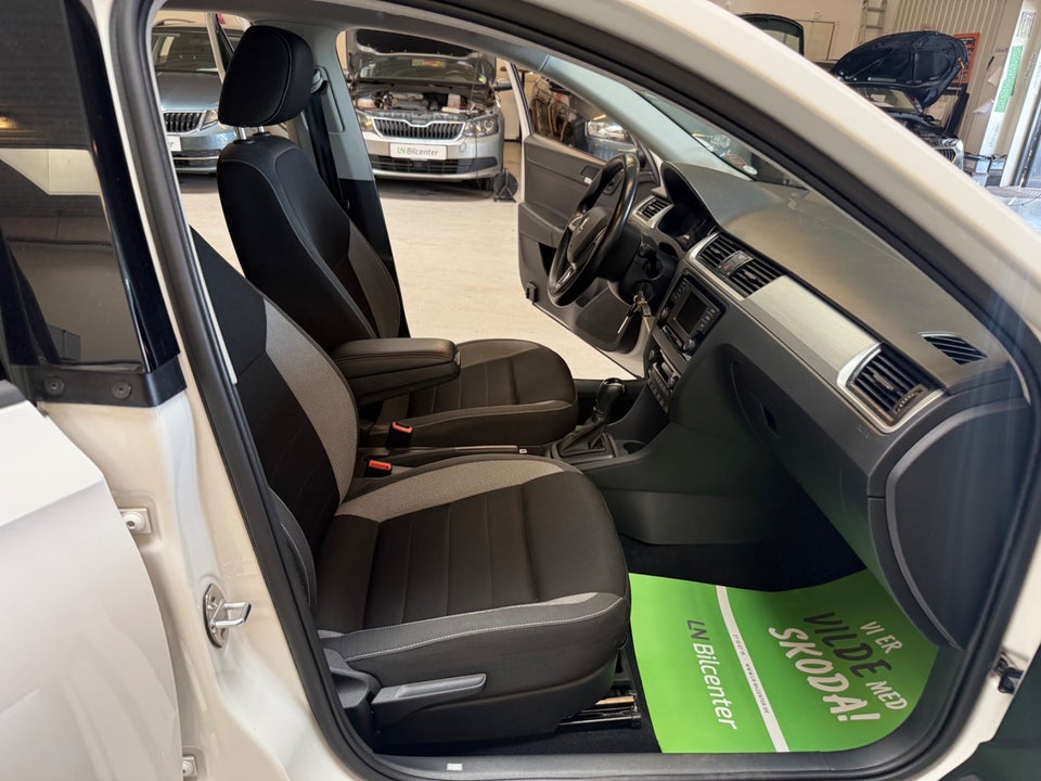 Skoda Rapid 1,2 TSi 90 Ambition DSG 5d