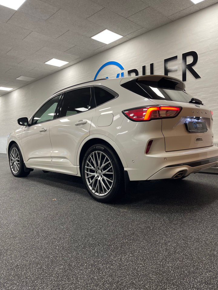 Ford Kuga 2,5 PHEV ST-Line X CVT 5d