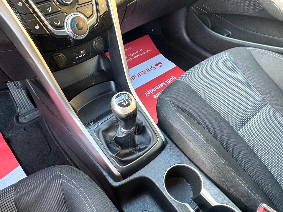 Hyundai i30 1,6 GDi Active+ 5d