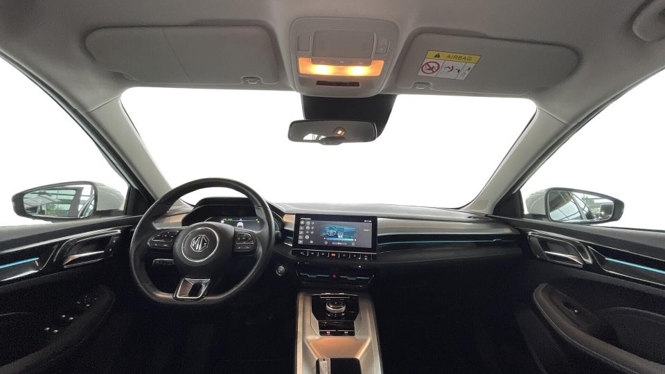 MG MG5 61 Luxury 5d