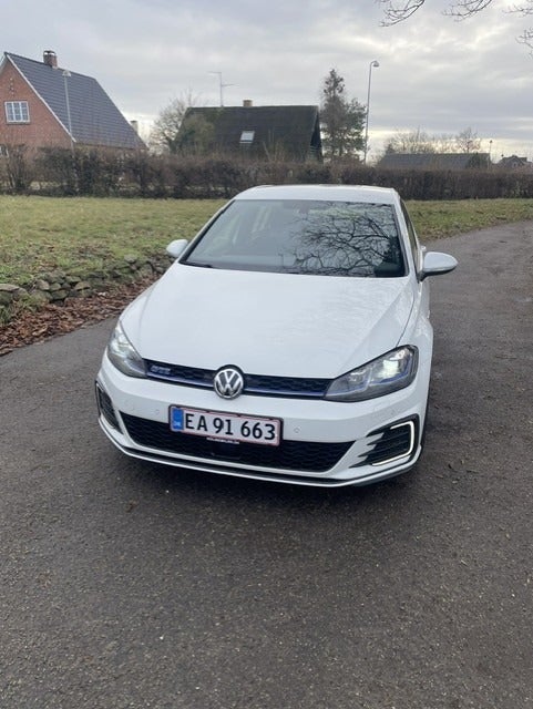 VW Golf VII 1,4 GTE DSG 5d