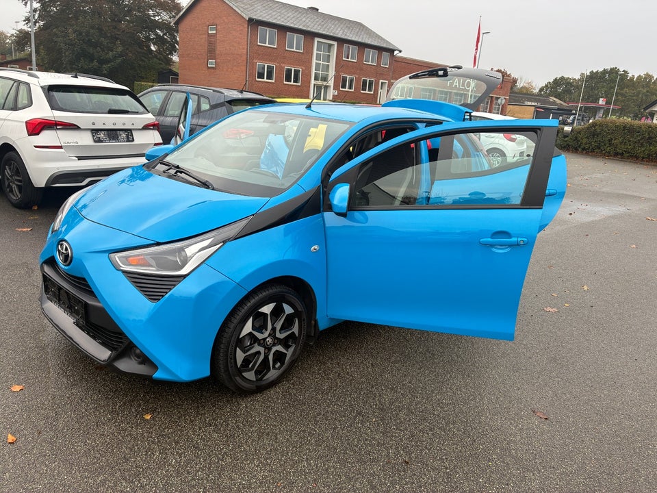Toyota Aygo 1,0 VVT-i x-plore 5d