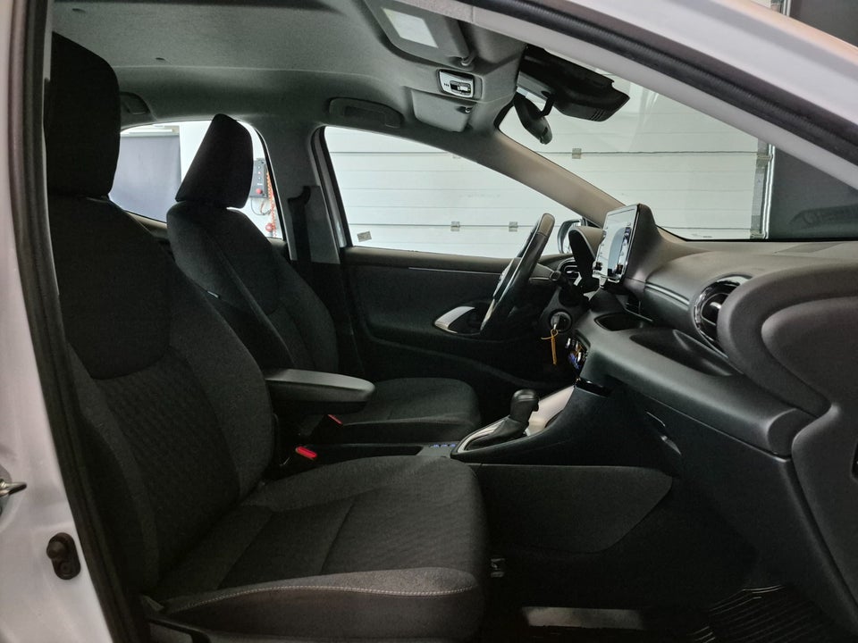 Toyota Yaris 1,5 Hybrid H3 e-CVT 5d