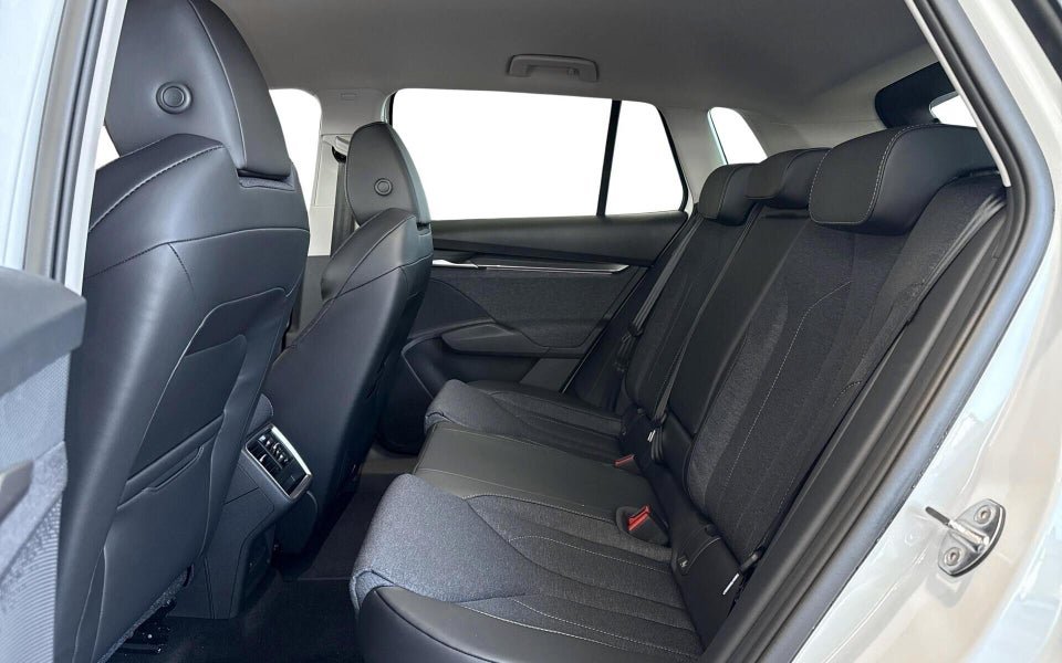 Skoda Elroq 85 iV Loft 5d