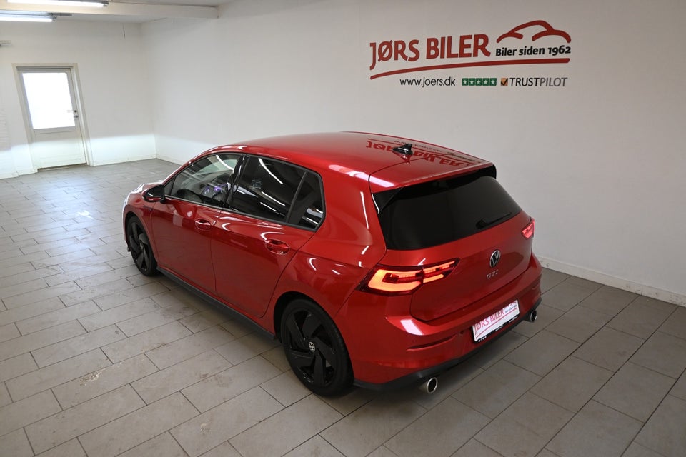 VW Golf VIII 2,0 GTi DSG 5d