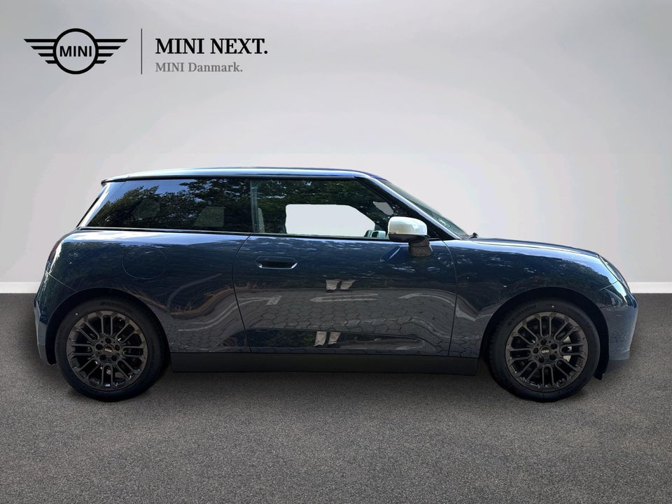 MINI Cooper SE Favoured Trim XL 3d