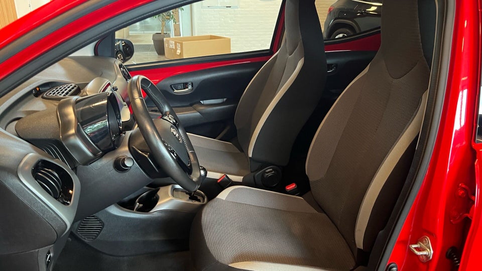 Toyota Aygo 1,0 VVT-i x-sky x-shift 5d