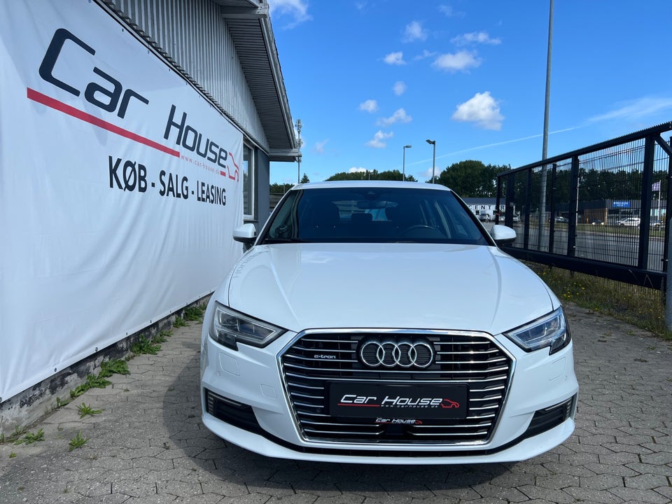 Audi A3 1,4 e-tron Sportback S-tr. 5d