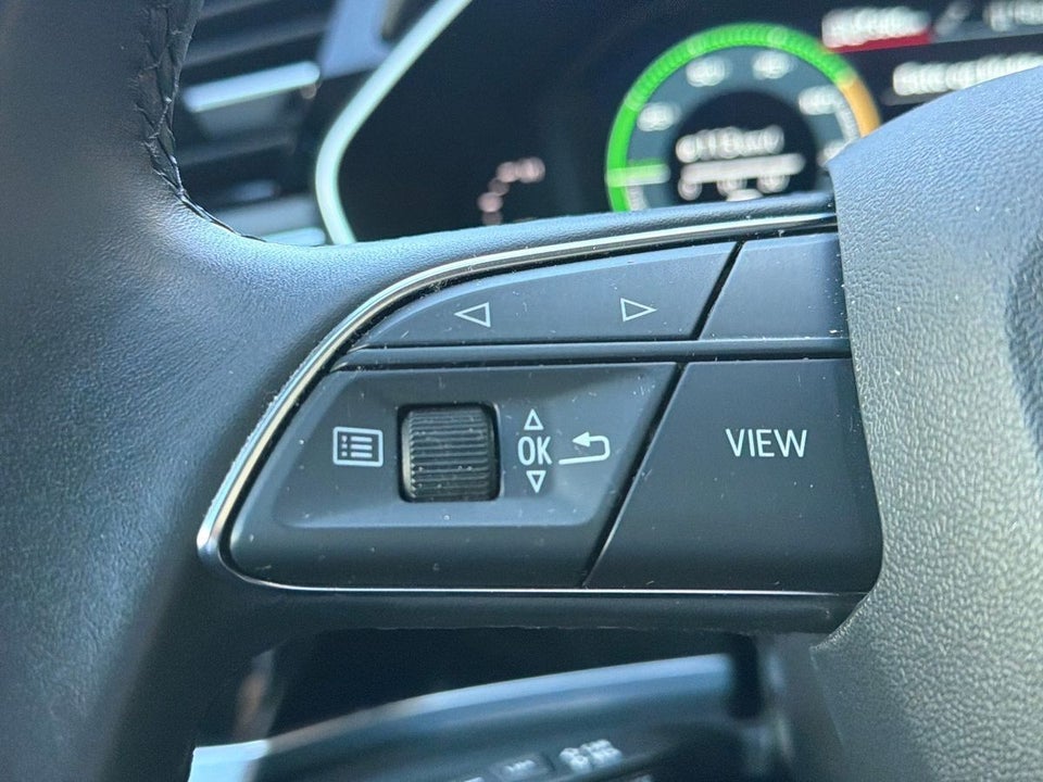 Audi Q3 45 TFSi e Attitude plus S-tr. 5d