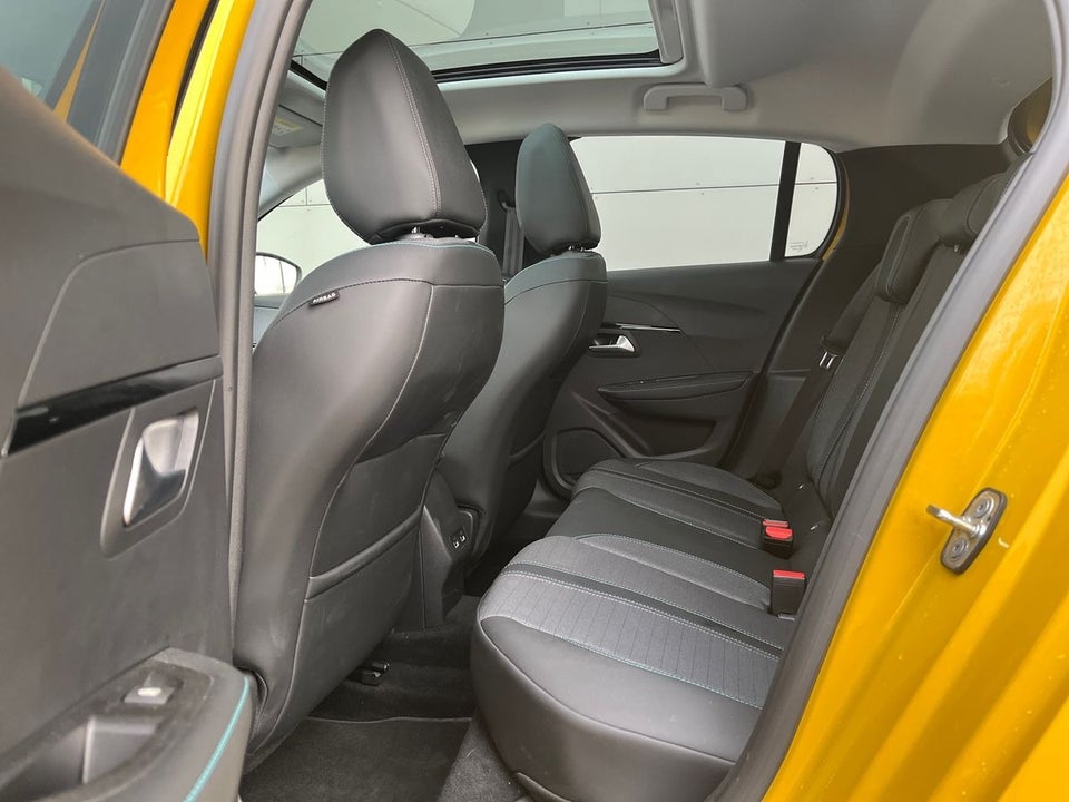 Peugeot 208 1,2 PureTech 100 Allure Sky EAT8 5d