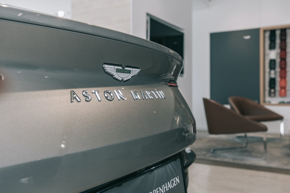 Aston Martin DB11 4,0 V8 Volante aut. 2d