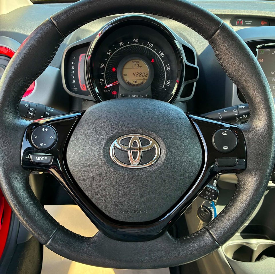 Toyota Aygo 1,0 VVT-i x-clusiv 5d
