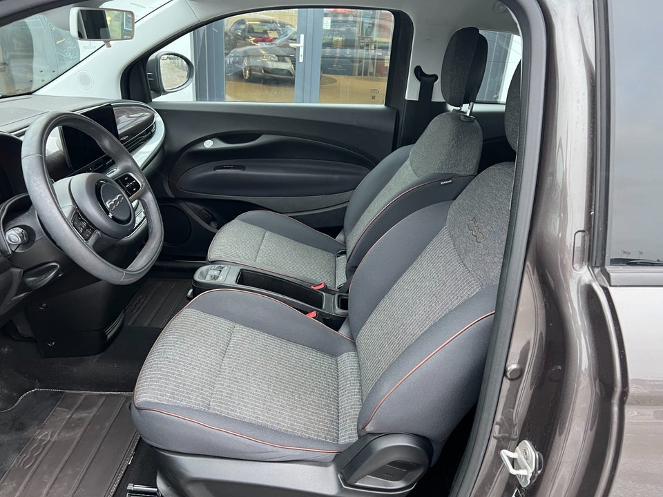 Fiat 500e 42 Icon Cabrio 2d