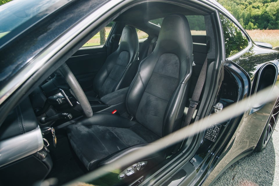 Porsche 911 Turbo S 3,8 Coupé PDK 2d