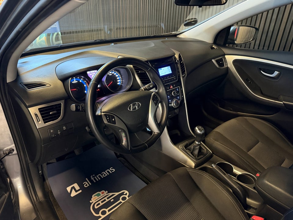 Hyundai i30 1,6 CRDi 110 Comfort Eco 5d