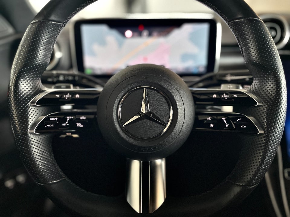 Mercedes C300 e 2,0 AMG Line stc. aut. 5d