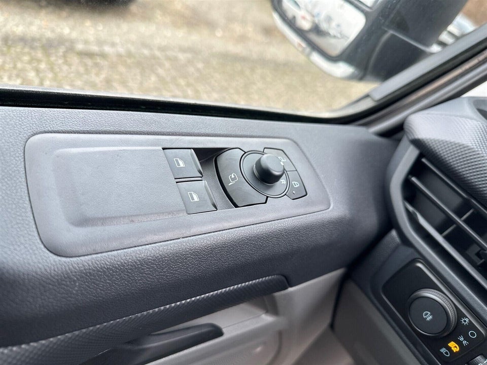 Ford E-Transit Custom 340L 64 Trend