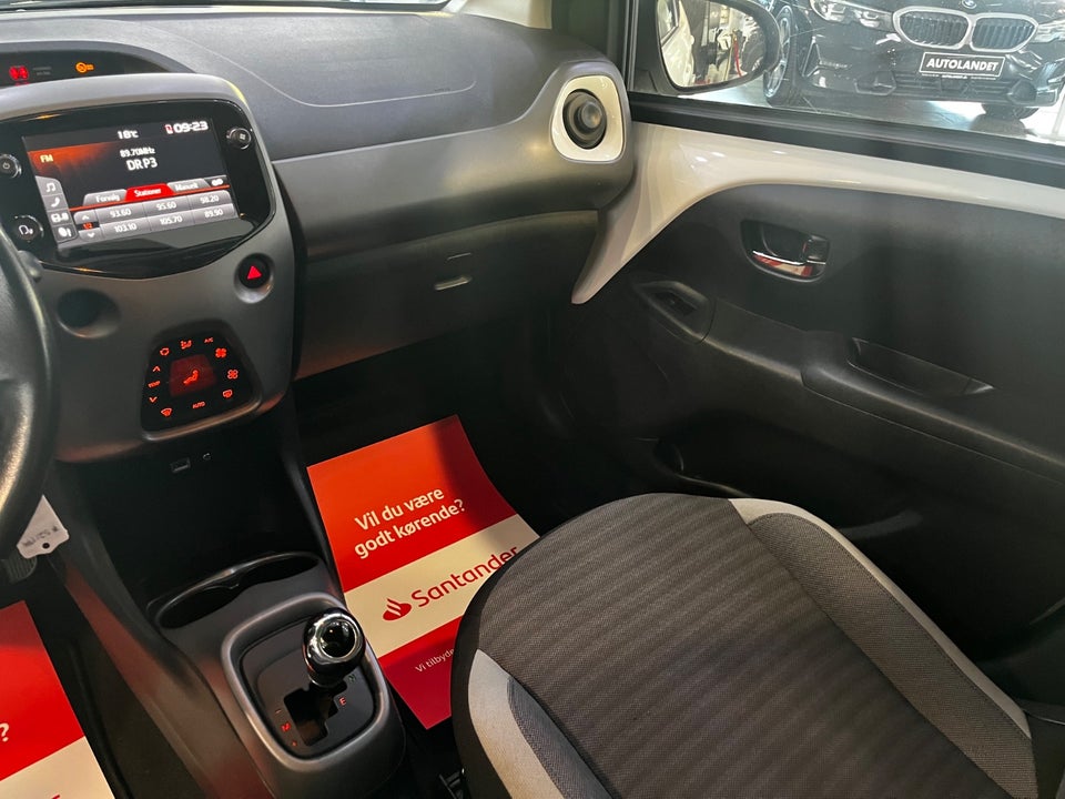 Toyota Aygo 1,0 VVT-i x-press x-shift 5d