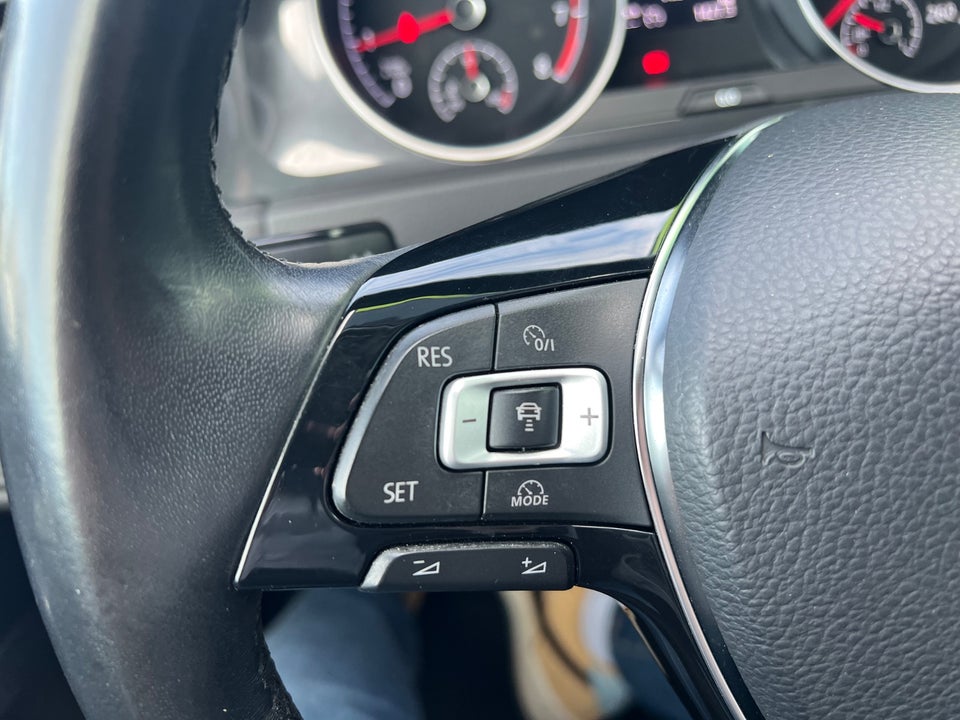 VW Golf VII 1,5 TSi 130 Comfortline Variant 5d