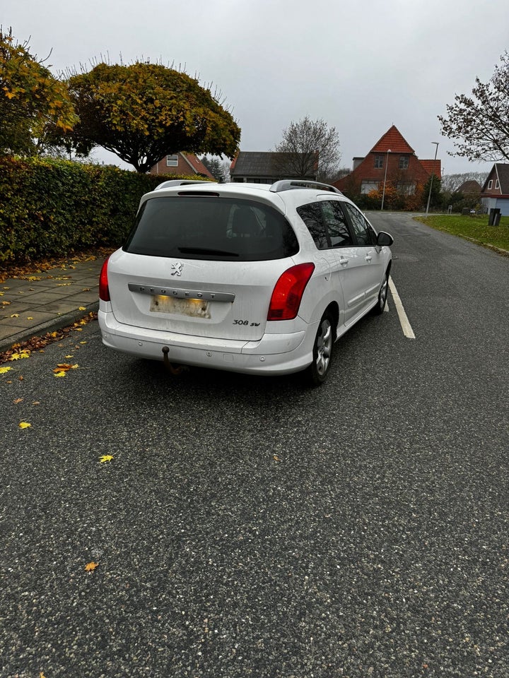 Peugeot 308 2,0 HDi 140 Sportium SW 5d