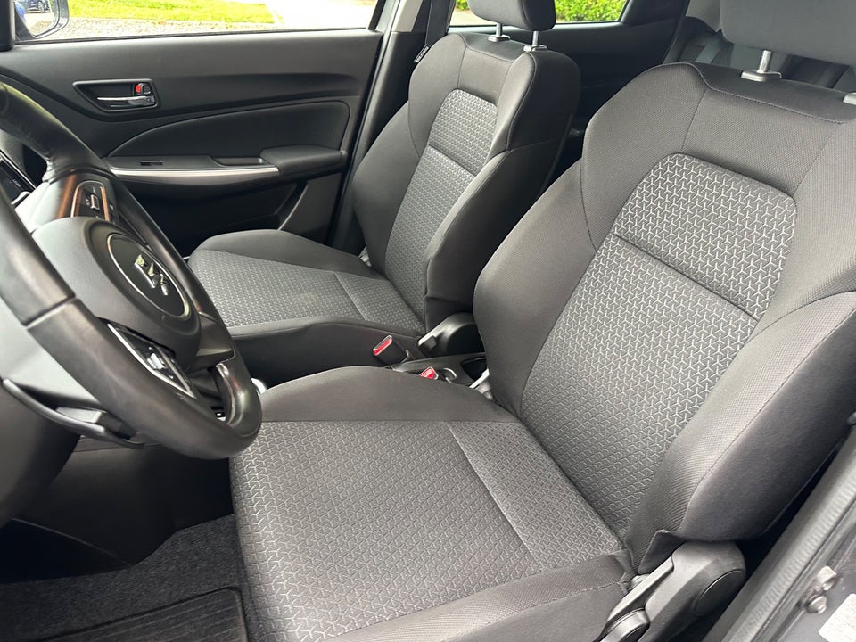 Suzuki Swift 1,2 mHybrid Exclusive CVT 5d