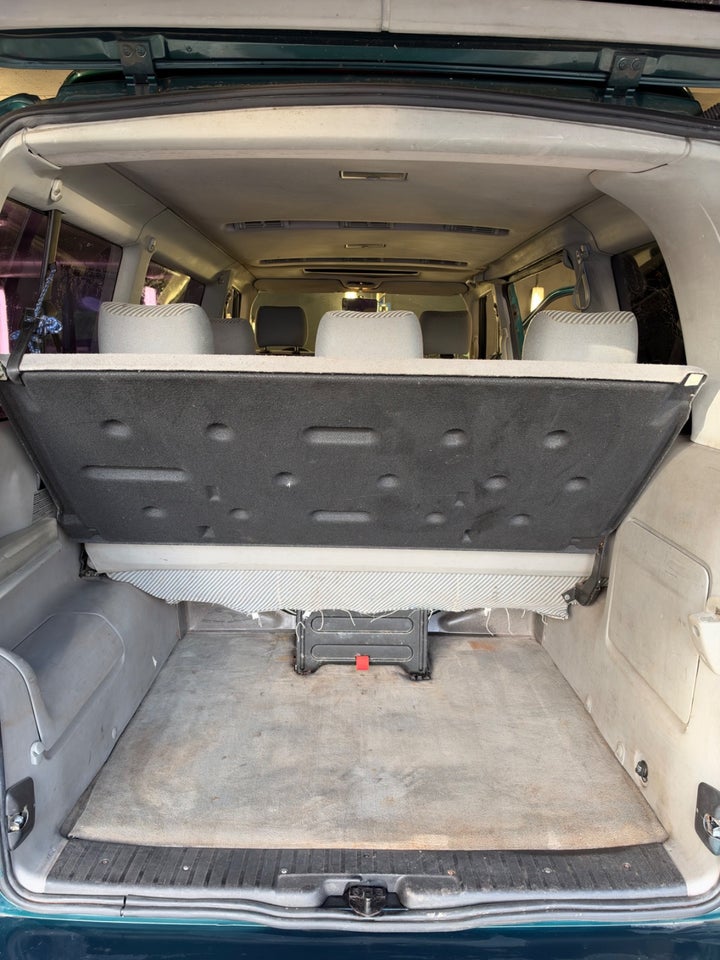 VW Caravelle 2,8 VR6 4d