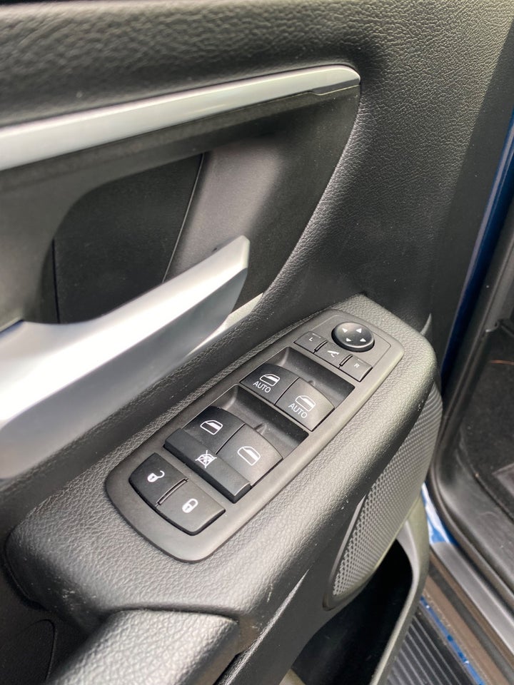 Dodge RAM 1500 5,7 V8 Hemi Laramie Sport aut. 4d