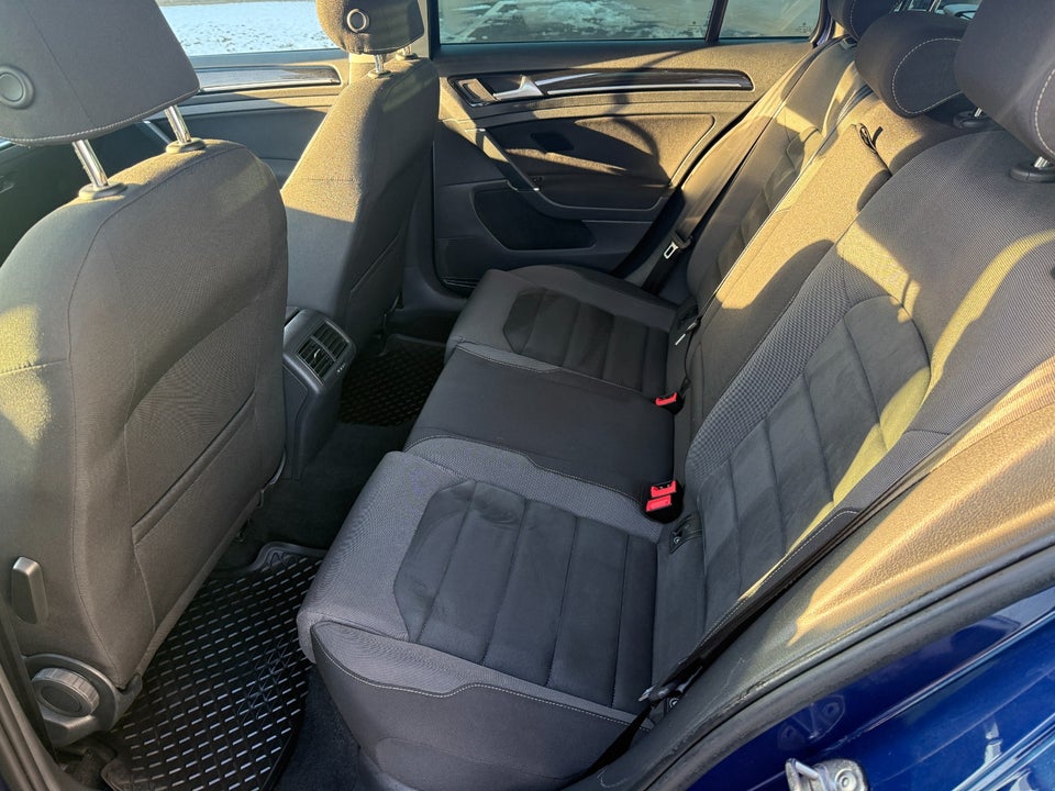 VW Golf VII 1,5 TSi 150 Highline Variant DSG 5d