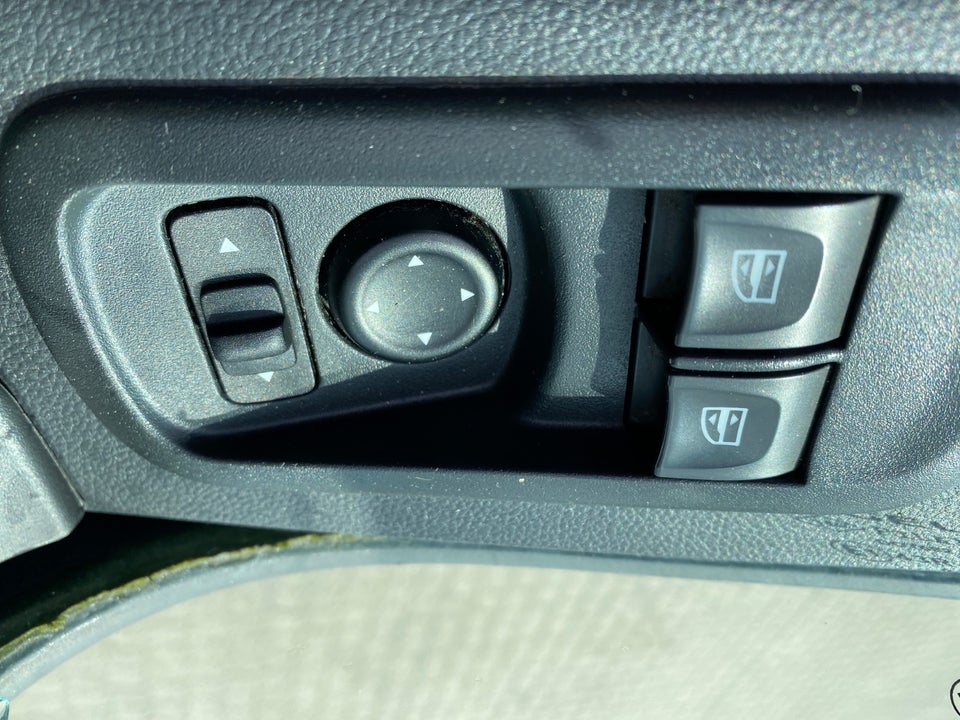 Renault Master IV T33 2,3 dCi 135 L2H2 Kassevogn