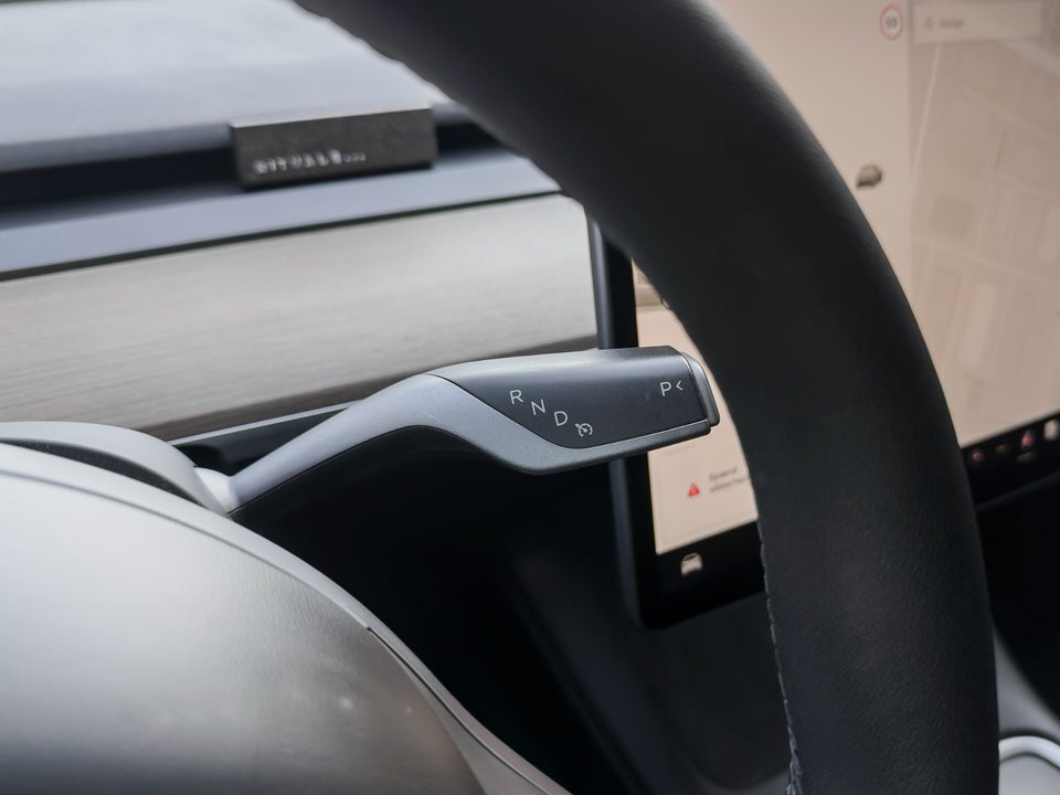 Tesla Model Y Long Range AWD 5d