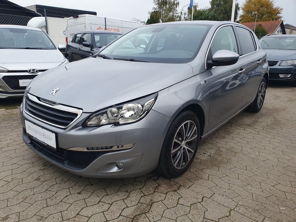 Peugeot 308 1,2 e-THP 130 Style 5d