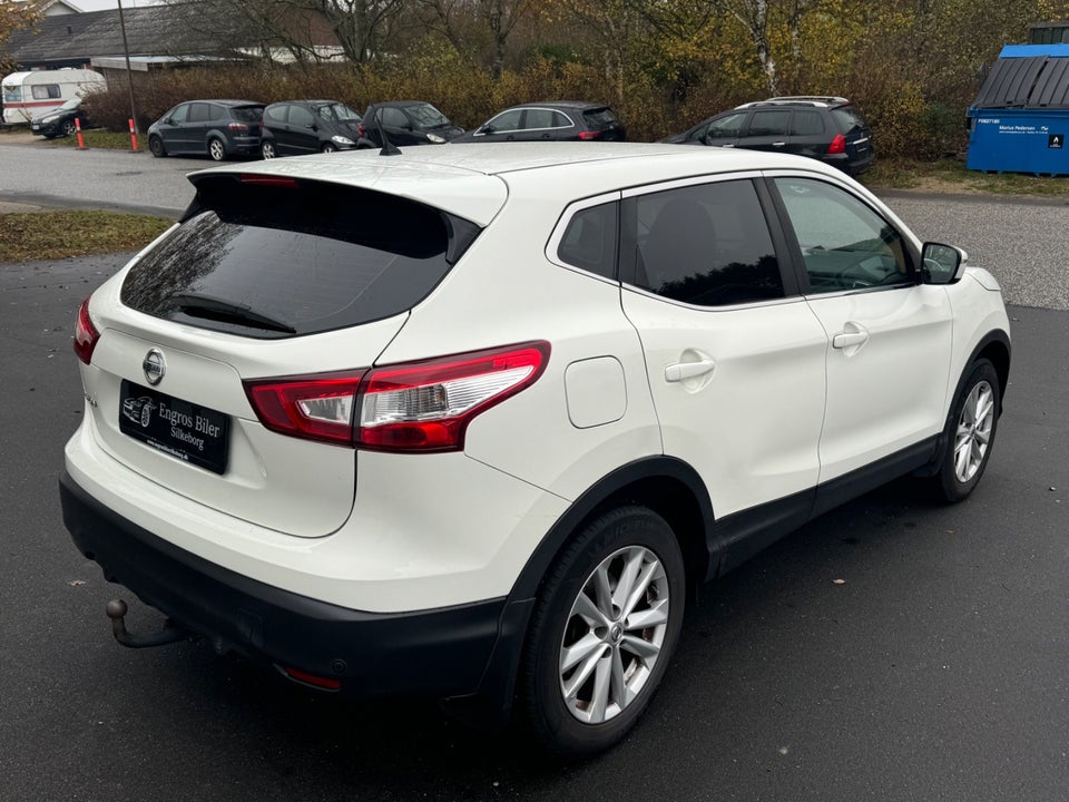 Nissan Qashqai 1,2 Dig-T 115 Acenta 5d