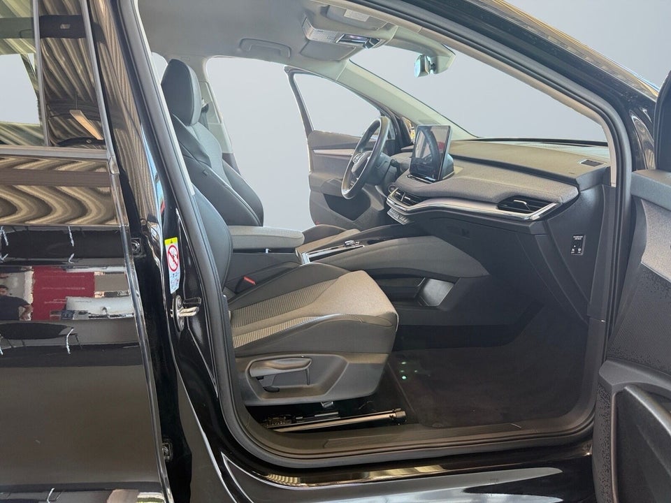 Skoda Enyaq 60 iV Loft 5d