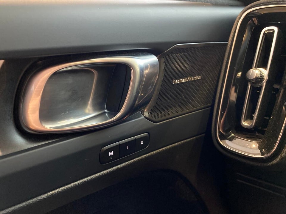 Volvo XC40 ReCharge Twin Ultimate 5d