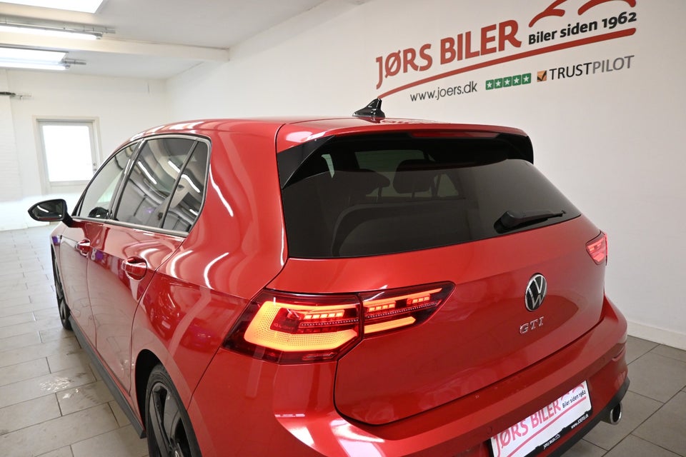 VW Golf VIII 2,0 GTi DSG 5d