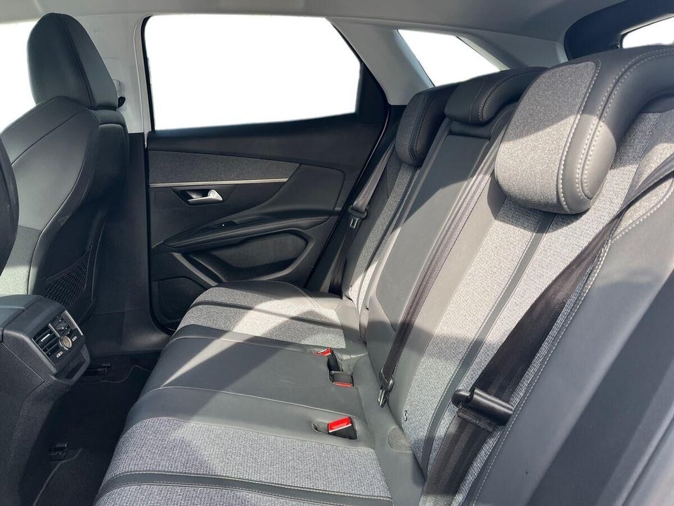 Peugeot 3008 1,2 PureTech 130 Allure Limited 5d