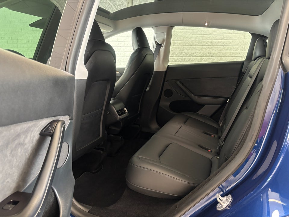 Tesla Model Y Long Range AWD 5d