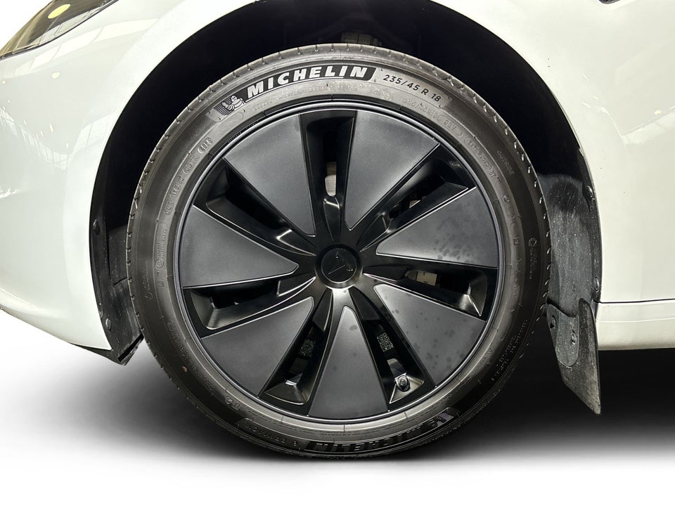 Tesla Model 3 RWD 4d