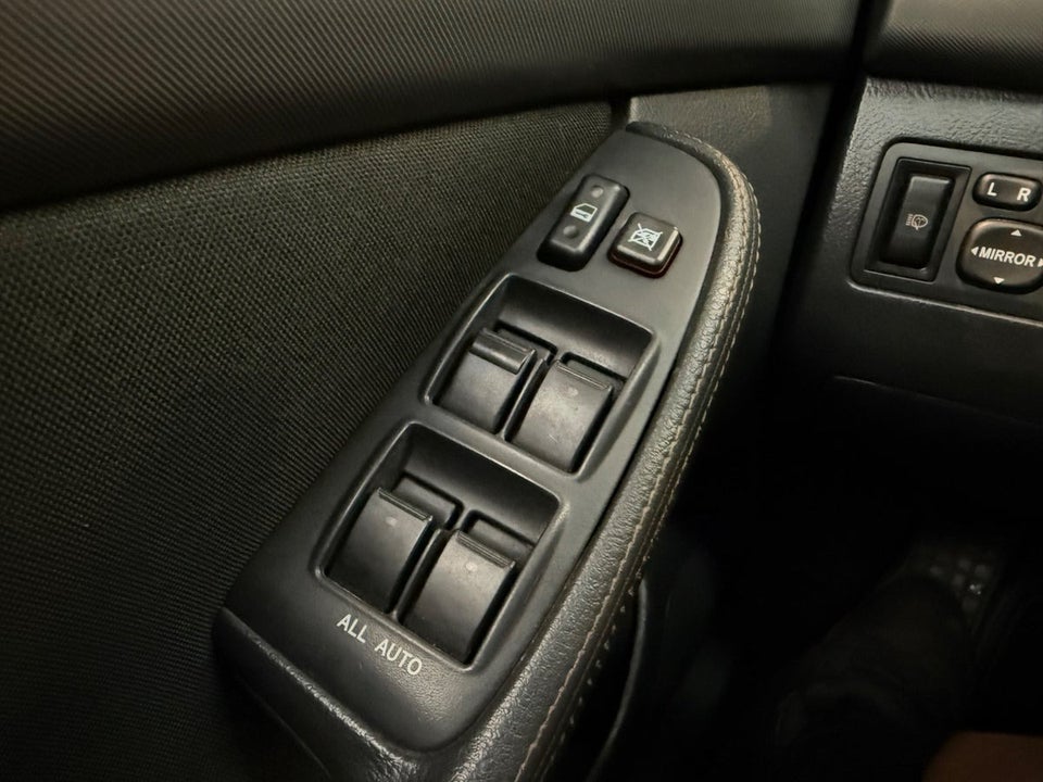 Toyota Avensis 2,0 Sol 4d