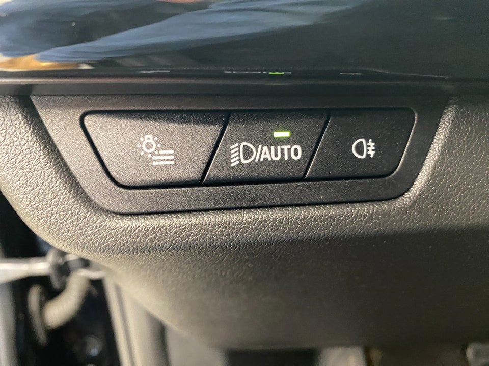 BMW iX1 xDrive30 X-Line 5d