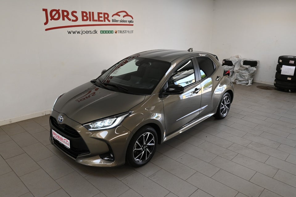 Toyota Yaris 1,5 Hybrid Style e-CVT 5d