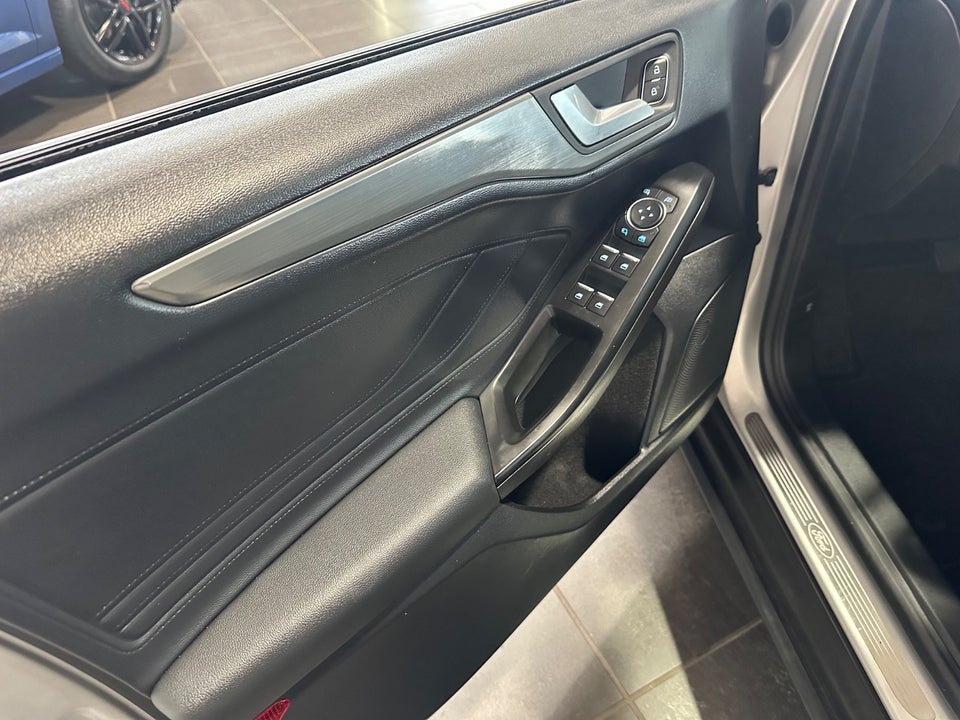 Ford Focus 1,5 EcoBlue Titanium stc. aut. Van 5d