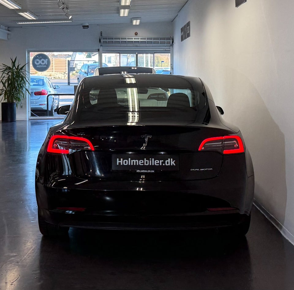 Tesla Model 3 Long Range AWD 4d